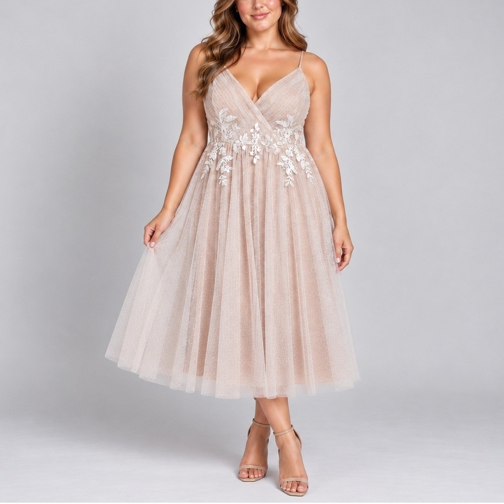Azazie Liana Wedding Dress White Nude Lace Tulle Bridal 24W